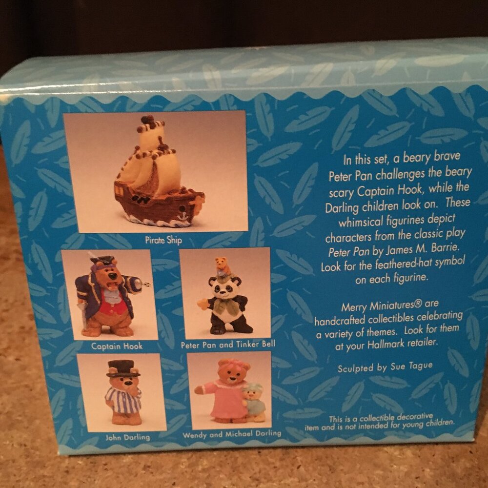 HALLMARK MERRY MINIATURES PETER PAN SET OF 5 TEDDY BEARS - Picture 8 of 8